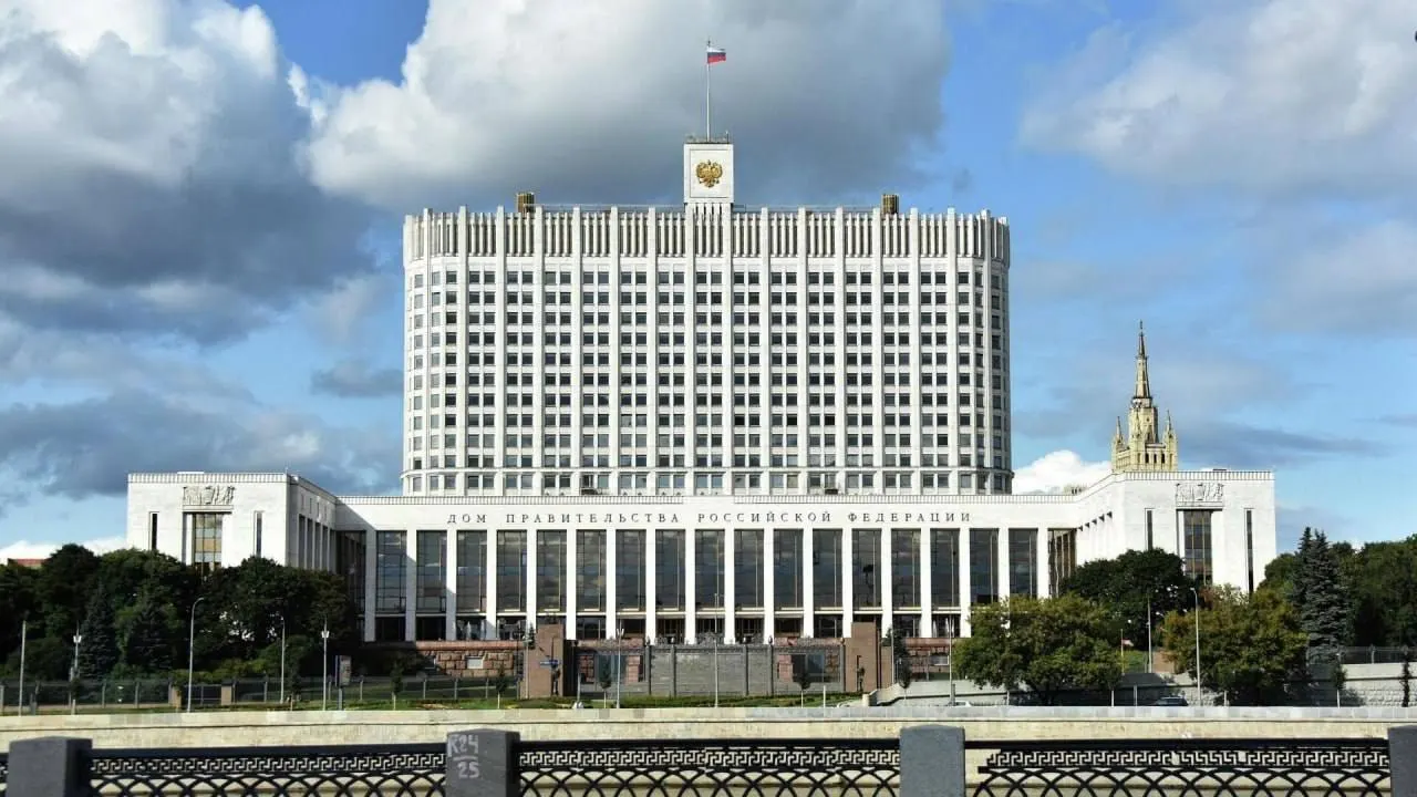 Минфин и другие ведомства посчитали, что компенсация утильсбора для семей с тремя и более детьми повлечёт дополнительные расходы бюджета, а источники финансирования в законопроекте не указаны.