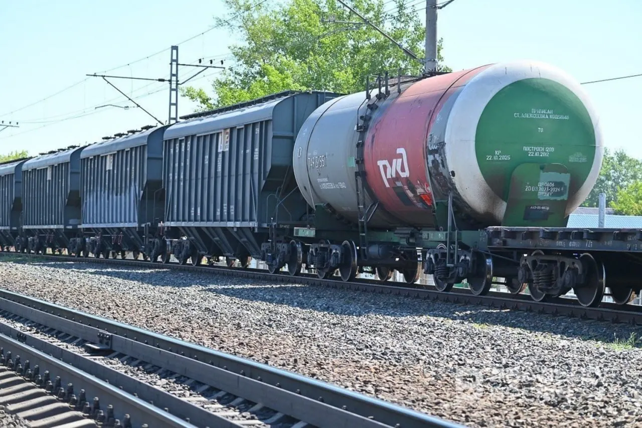 Штаб будет координировать приём и доставку нефтегрузов с прицелом на исключение дефицита, особенно в части поставок авиационного керосина в аэропорты.
