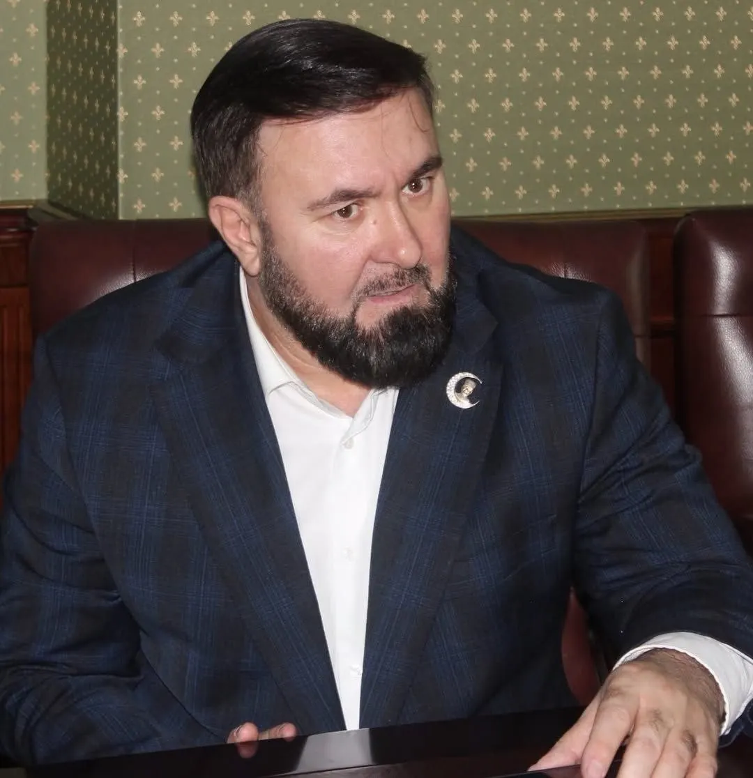26 июня опубликовано распоряжение о поощрении: грамотой за укрепление законности отмечен омбудсмен Чечни Мансур Солтаев, которого ранее обвиняли в преследовании правозащитников и в эпизодах, связанных с исчезновением женщин.
