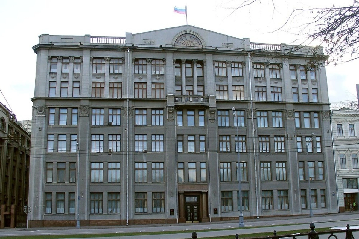 По словам источников в подконтрольных изданиях, из АП поступила рекомендация ограничить показ разрушений после ударов ВСУ по российской территории и больше показывать результаты российских ударов по Украине.