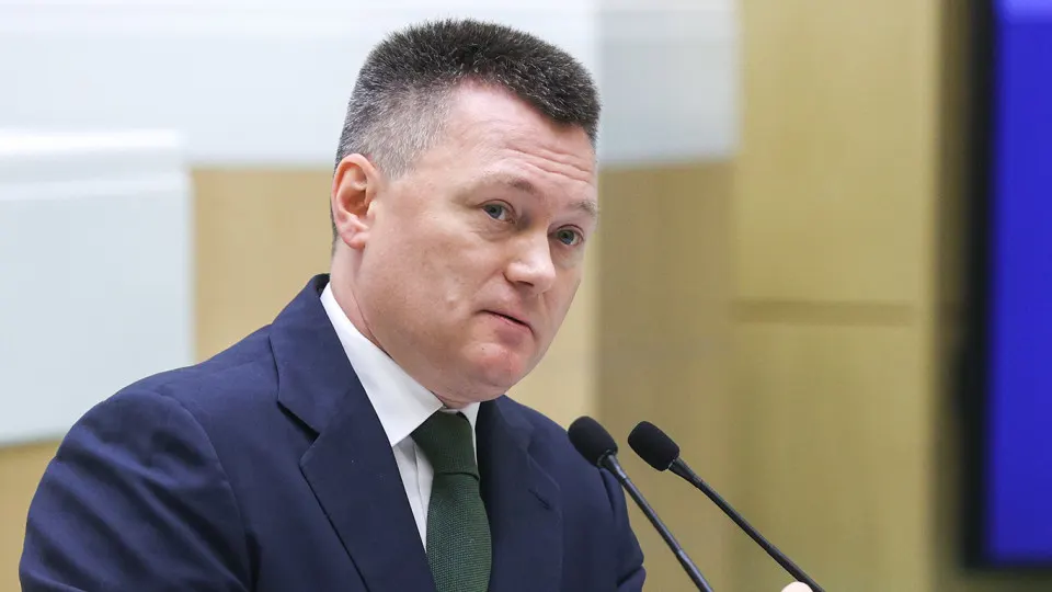 На фоне конфликта на Украине обсуждают меры поддержки китайских инвесторов и развитие взаимного правового сотрудничества между судами двух стран; при этом общий объем китайских вложений в Россию заметно снизился.