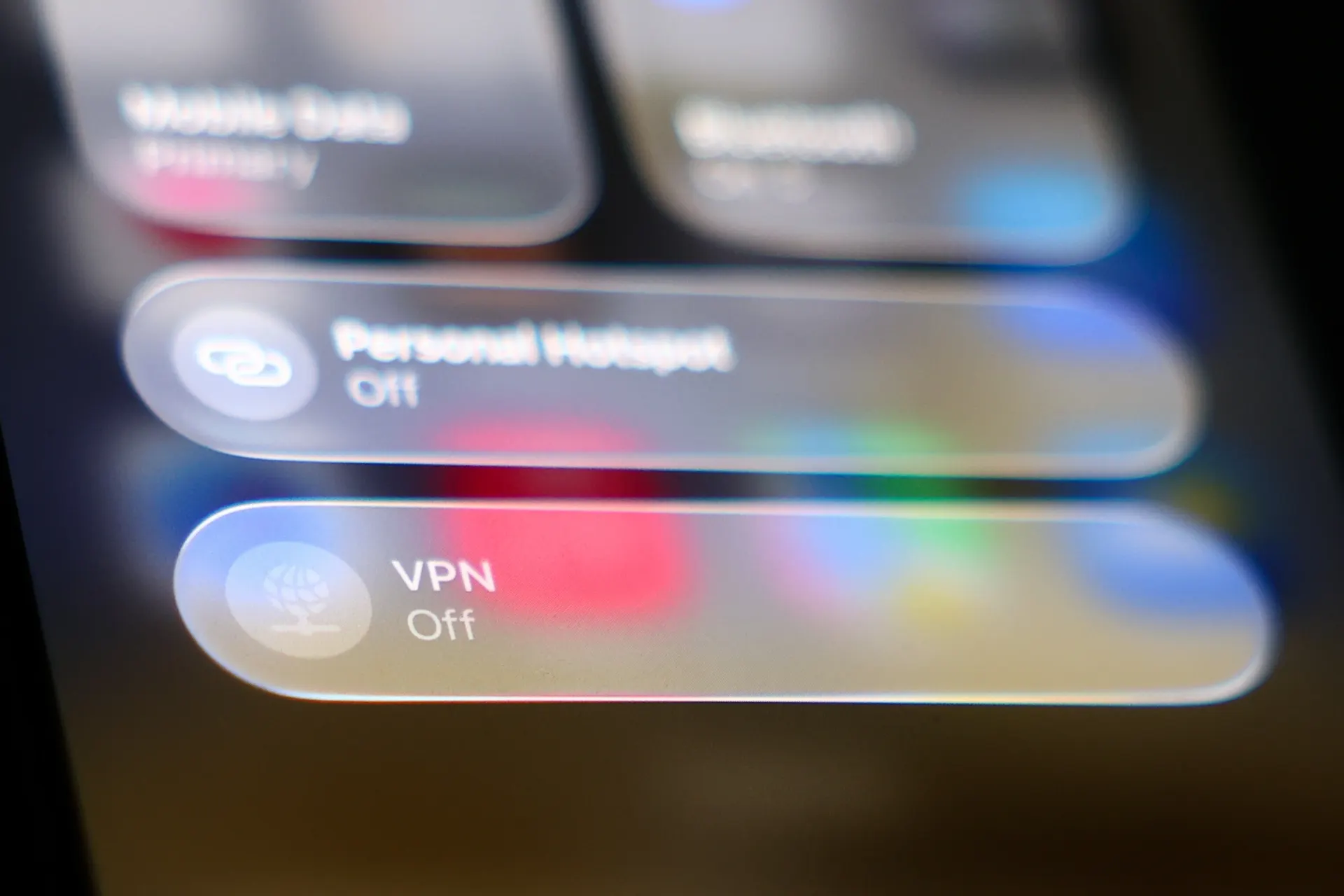 После требований ограничивать доступ через VPN ряд платформ, в том числе маркетплейсы, вновь стал доступен с VPN для некоторых пользователей, однако работа сервисов остаётся непостоянной.