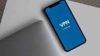 Игроки рынка VPN предупреждают: в ближайшее время оплата популярных сервисов с российских банковских карт может стать недоступной, а зачистка серверов — главным инструментом давления.