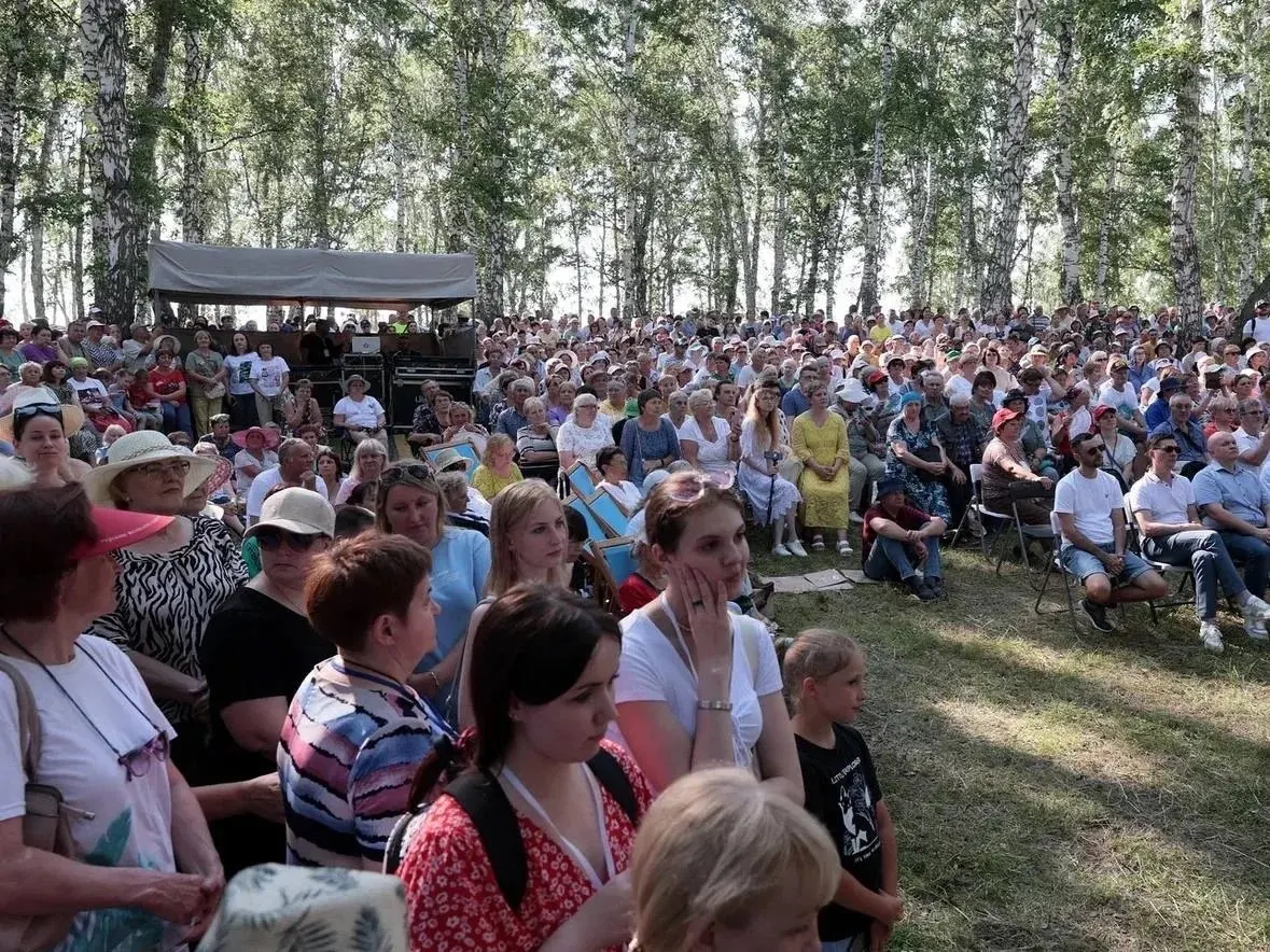 С 18 по 20 июня в Барнауле, Косихе и соседних районах пройдёт фестиваль, приуроченный к дню рождения поэта. В числе гостей — актёры и музыканты.