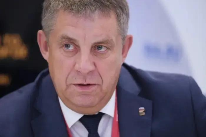 После отставки экс‑губернатора Брянской области Александра Богомаза в региональных и партийных кругах обсуждают его переход в Государственную Думу — у него уже был депутатский опыт.