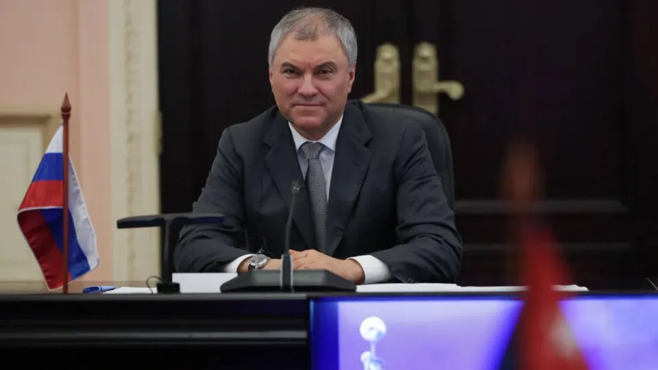 Спикер Госдумы заявил, что использование западного оружия и спутниковых технологий для ударов по гражданским объектам может вынудить Россию применить неизвлекаемое оружие. Заявление последовало после атаки 22 мая на оккупированный Старобельск и последующих ударов по Киеву.
