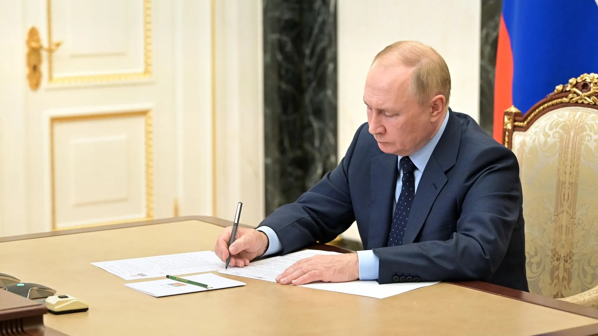Указ от 15 мая 2026 года устанавливает упрощённый порядок приёма в гражданство РФ для жителей непризнанного Приднестровья. Ранее похожие меры вводили для отдельных регионов Украины, Абхазии и Южной Осетии.