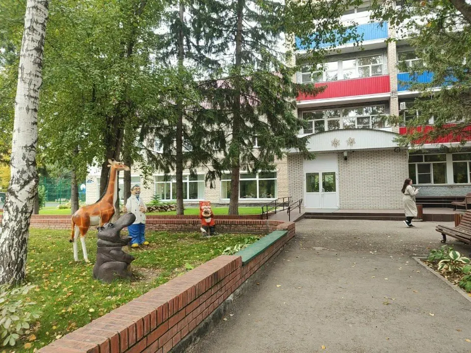 В краевом детском психоневрологическом санатории Барнаула зарегистрирована вспышка острой кишечной инфекции: заболели 20 человек, большинство — дети, часть детей госпитализированы.