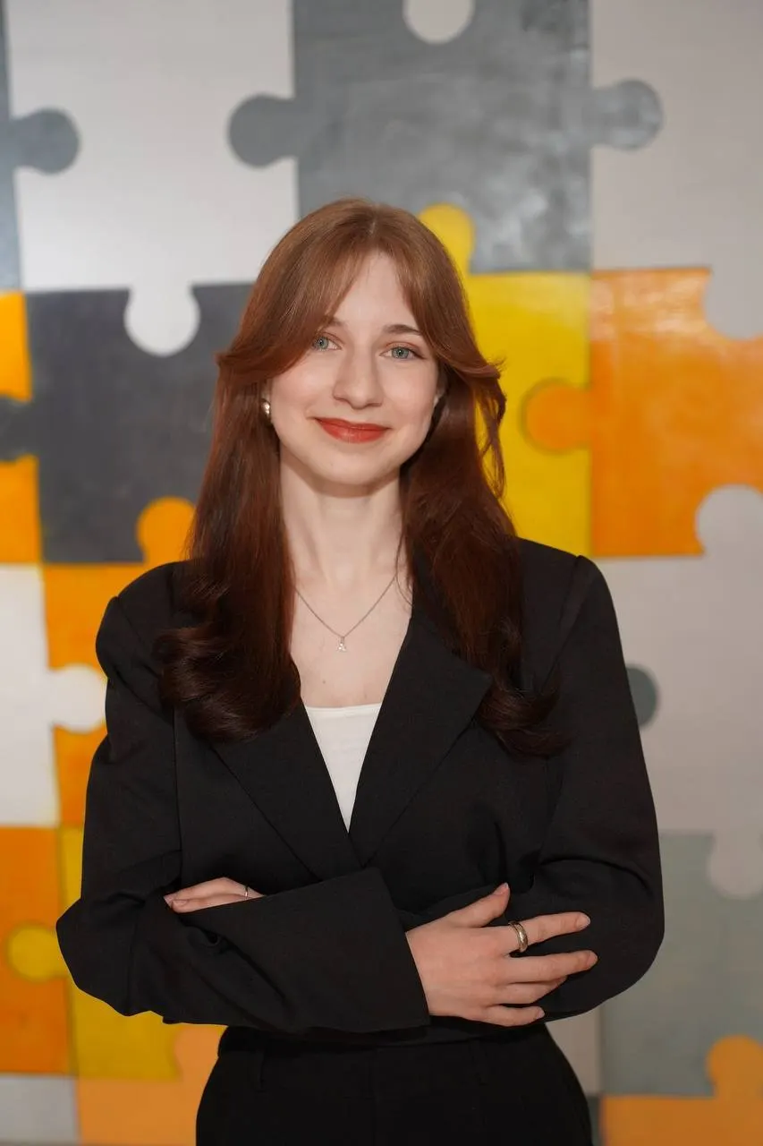 Ученица гимназии №45 Анастасия Губанова получила по 100 баллов по литературе и обществознанию — первый такой результат в Алтайском крае в этом году.
