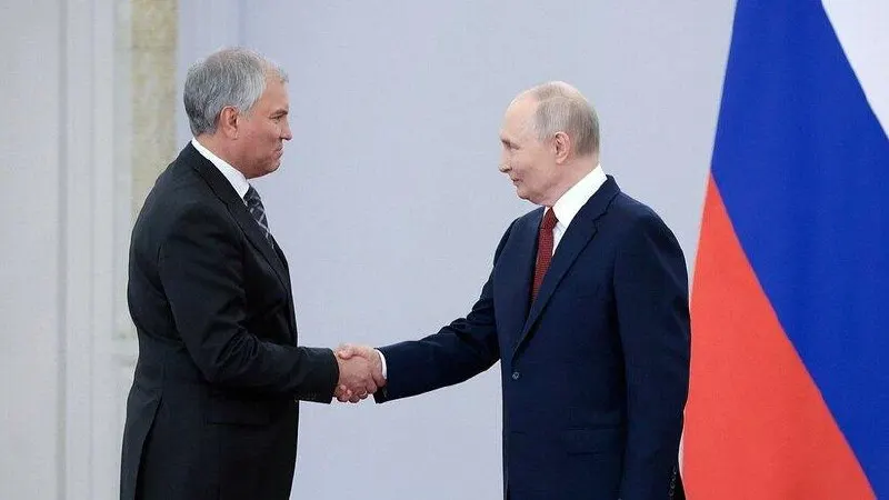 27 июля Вячеслав Володин после награждения орденом заявил, что инициатива по закону о политических партиях и развитие конкурентной партийной системы укрепили парламентскую систему и повысили эффективность работы Государственной думы.