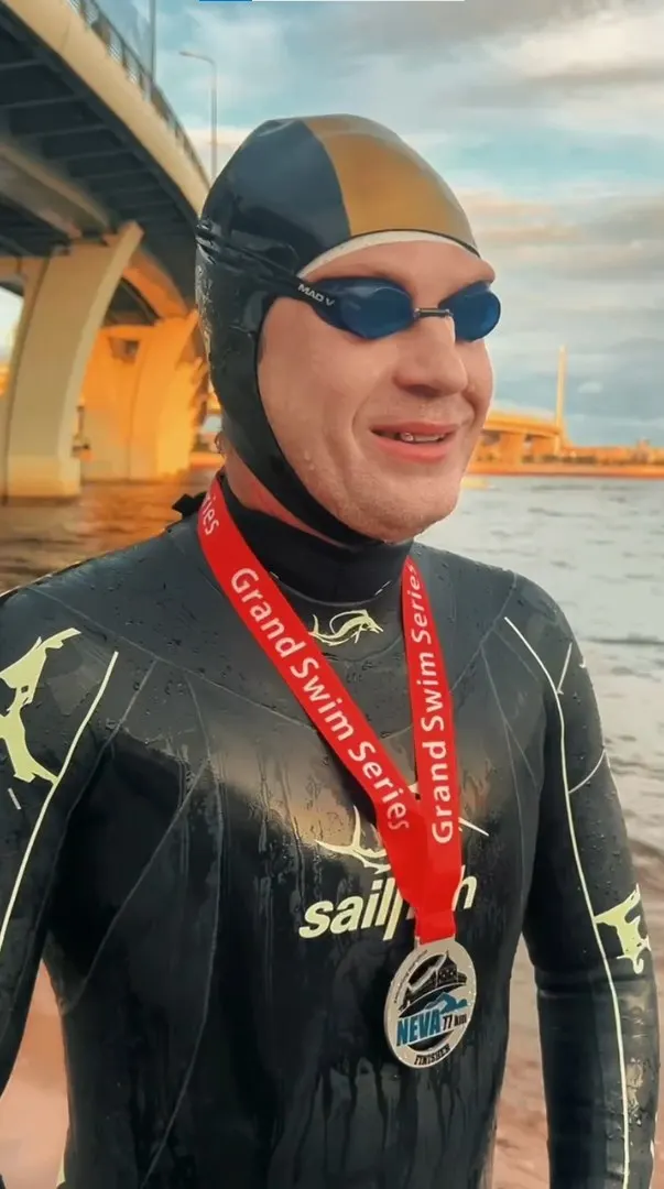 Предприниматель и спортсмен из Барнаула Александр Зайцев завершил NevaRace — 77 км от истока Невы до Финского залива, потратив на дистанцию 14 часов 6 минут 4 секунды.