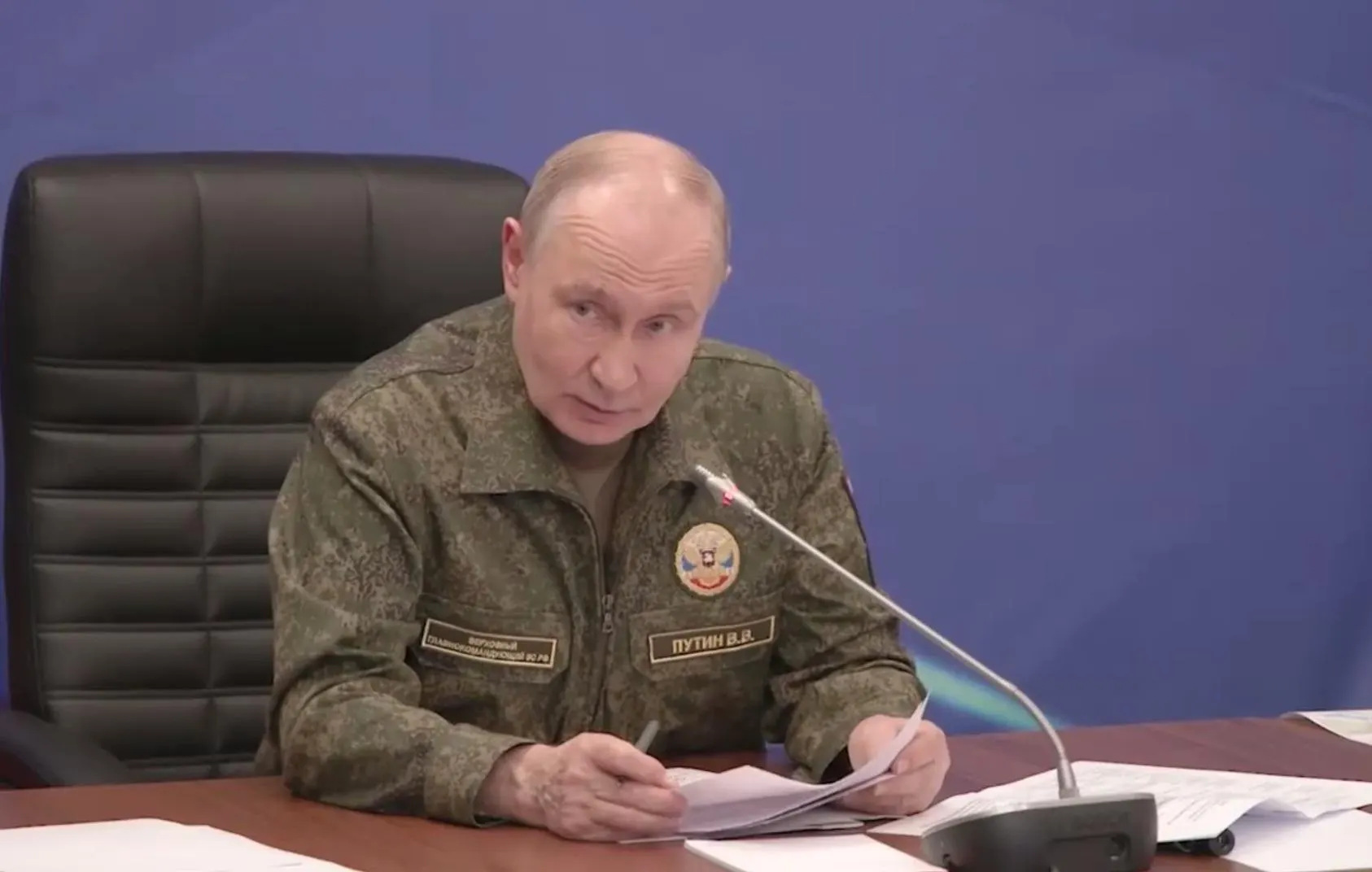 На совещании с военными президент заявил, что российские войска освободили Константиновку; с начала года, по его словам, освобождены 133 населённых пункта.