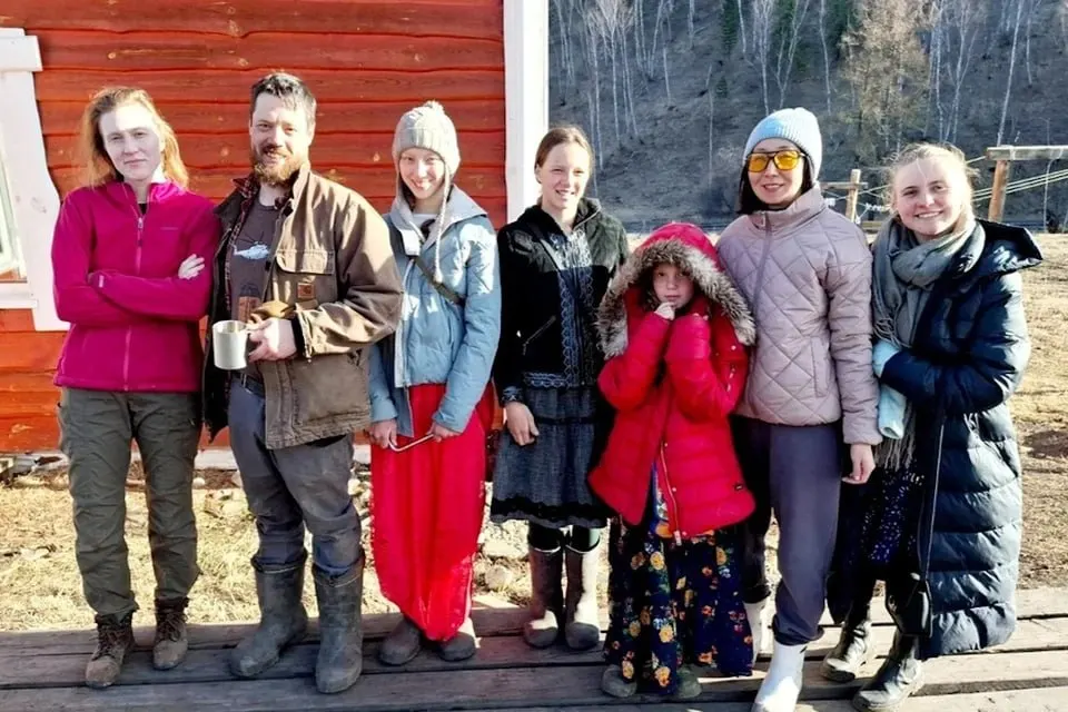 После встречи в миграционной службе семье Джастаса Уолкера больше не угрожает депортация; им порекомендовали оформить гражданство.