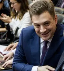 Коммунист Георгий Камнев направил обращение к Минпромторгу с просьбой снизить стоимость автомобилей АвтоВАЗа на внутреннем рынке, указав на то, что за границей автомобили стоят дешевле, чем в России, например в Беларуси.