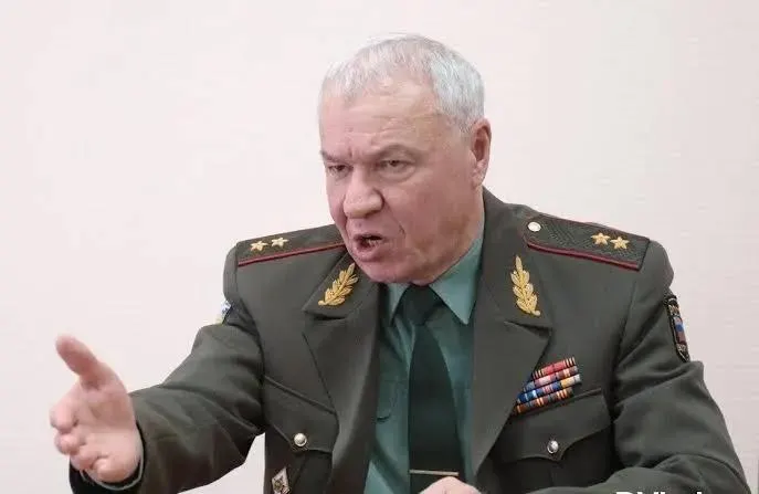 Депутат Госдумы заявил, что люди, уезжающие за пределы страны из-за слухов о призыве, им не нужны. По его словам, новой мобилизации не будет, а военкоматы якобы выполняют план Генштаба по контрактной службе. Сообщалось о росте потока выездов через границу.