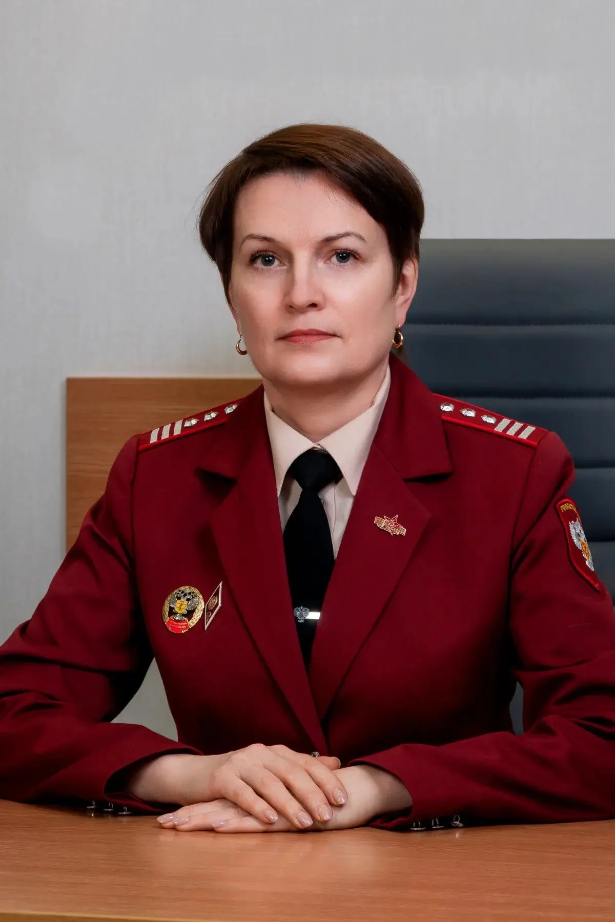 Назначение произошло после ухода предыдущего руководителя по достижении предельного возраста госслужбы; Калинина имеет большой опыт в эпидемиологическом надзоре и санитарном контроле.