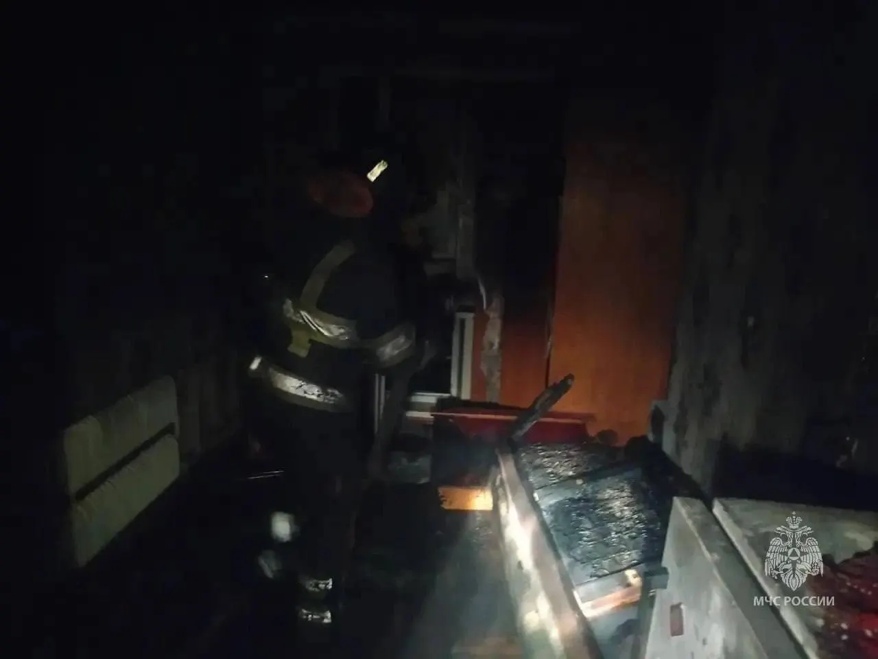 Пожар в жилом доме на улице Шукшина ликвидирован. Эвакуированы шесть человек, включая двоих детей; причина — вероятнее всего нарушение правил монтажа электрооборудования.