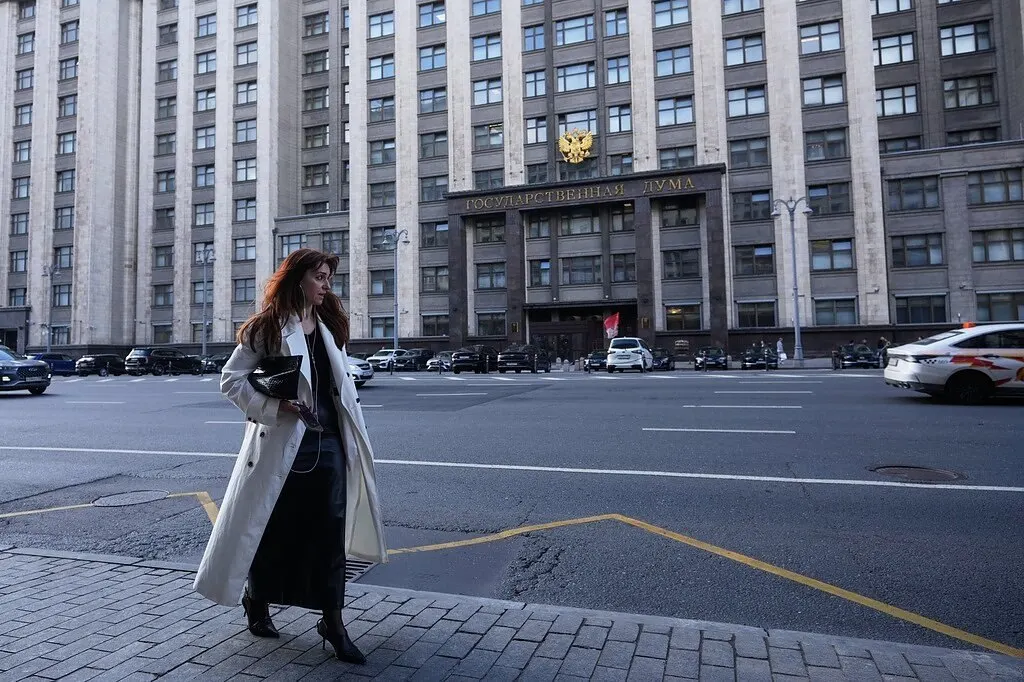 По предварительным протоколам партия власти теряет контроль над большинством в региональных парламентах в 14 субъектах РФ.