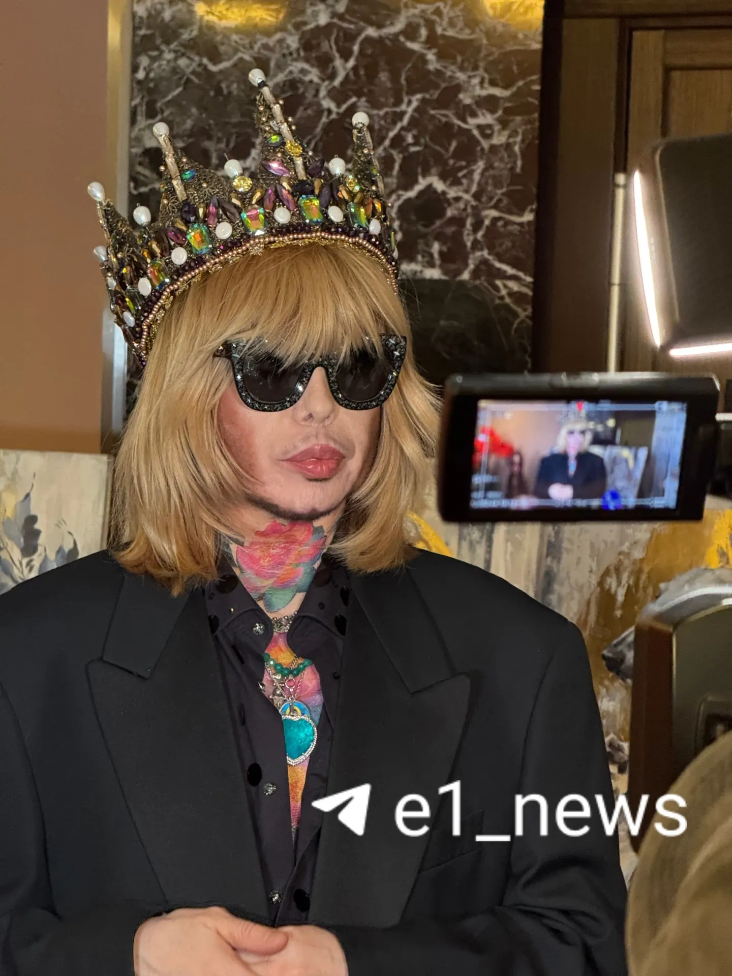 Двухдневное событие собрало дизайнеров со всей страны; участники увидели показы только российского производства и вручение дипломов победителям дефиле.