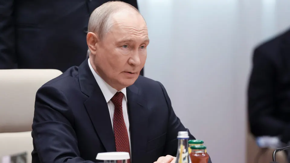 Президент отверг слухи о новой волне мобилизации, сообщил о восстановлении НПЗ на 90% и предупредил Киев об ответных мерах в случае атак на инфраструктуру.