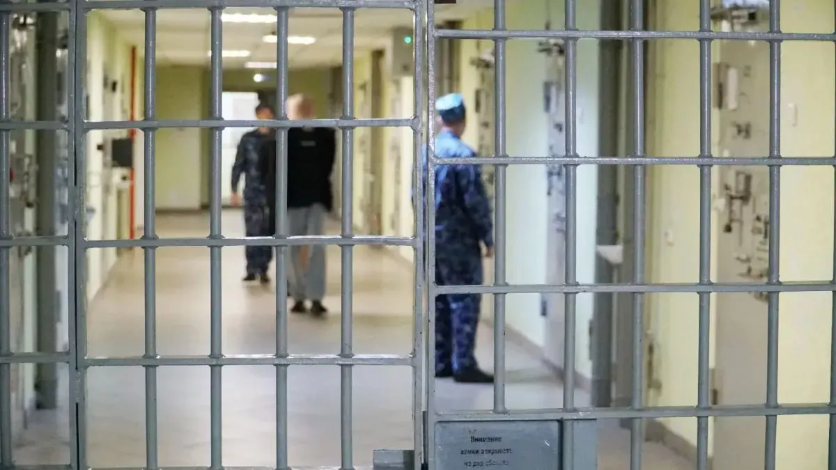 Сотрудники УФСИН и полиции задержали 15 человек, находившихся в федеральном розыске; на 15 октября 2026 года общее число задержанных составило 187.