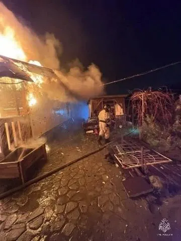 Пожар под Барнаулом локализован: пострадавших нет, причина — нарушение правил пожарной безопасности при устройстве и эксплуатации печи.